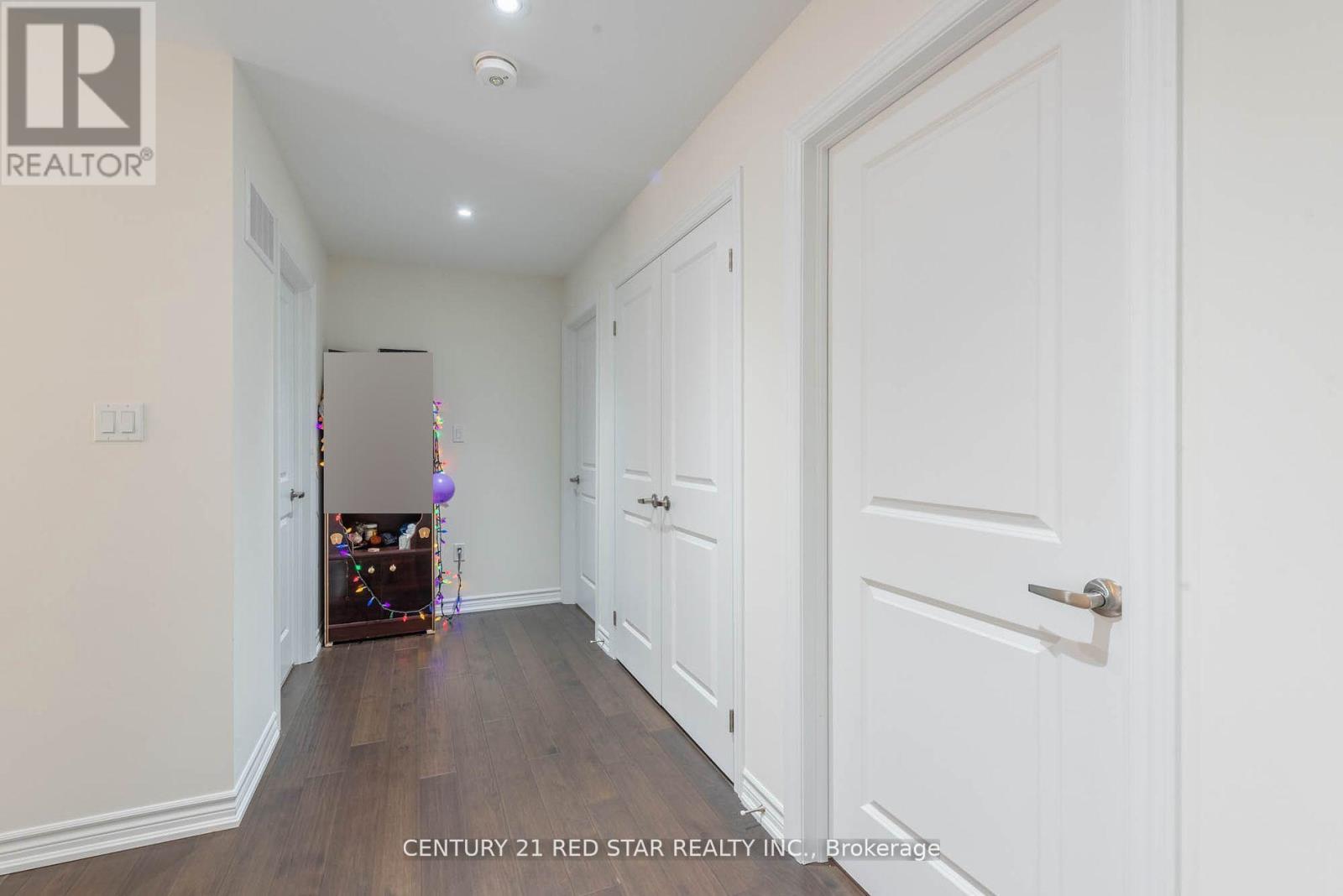 1 Goodview Drive, Brampton, Ontario  L6R 4C5 - Photo 18 - W12919132