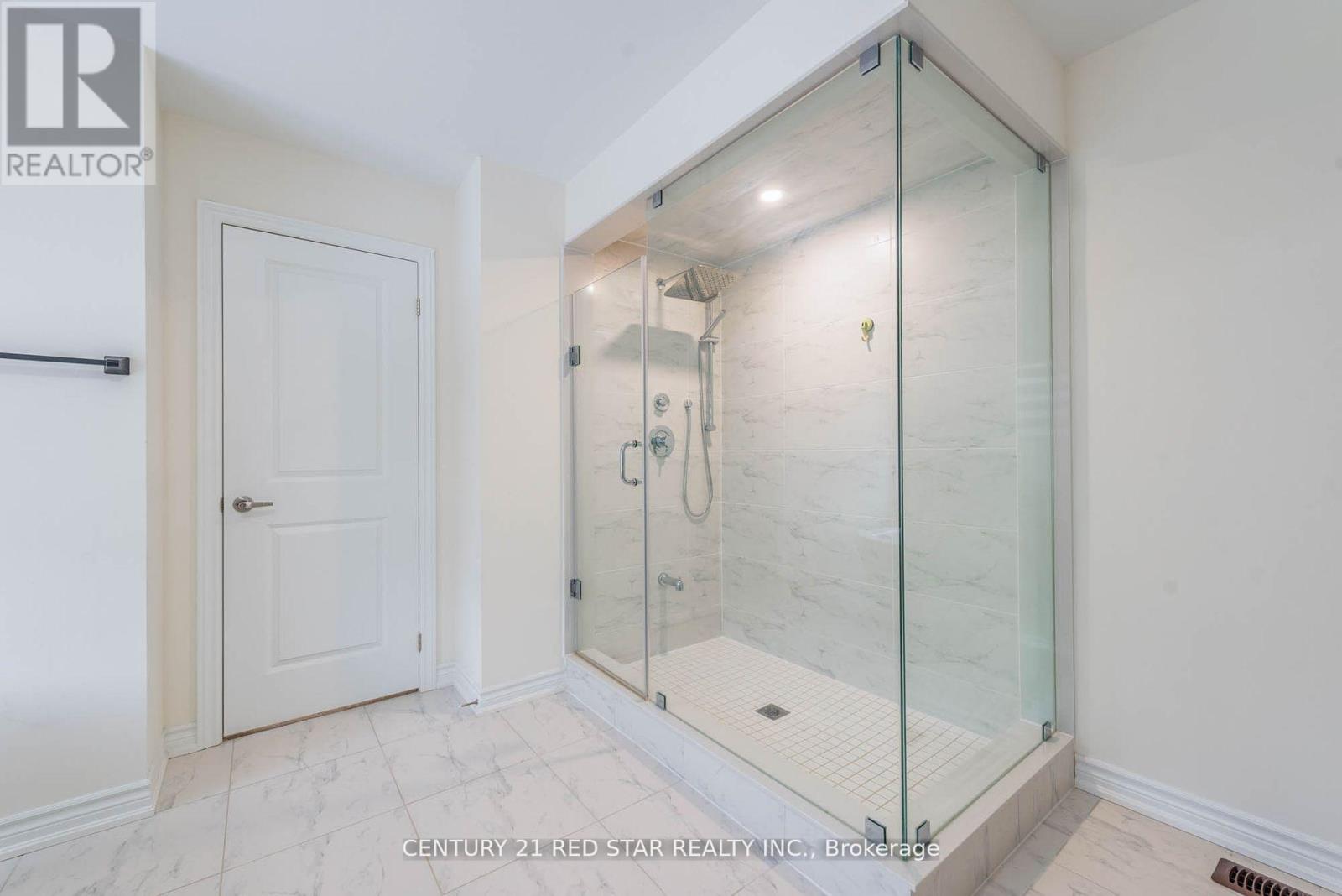 1 Goodview Drive, Brampton, Ontario  L6R 4C5 - Photo 35 - W12919132