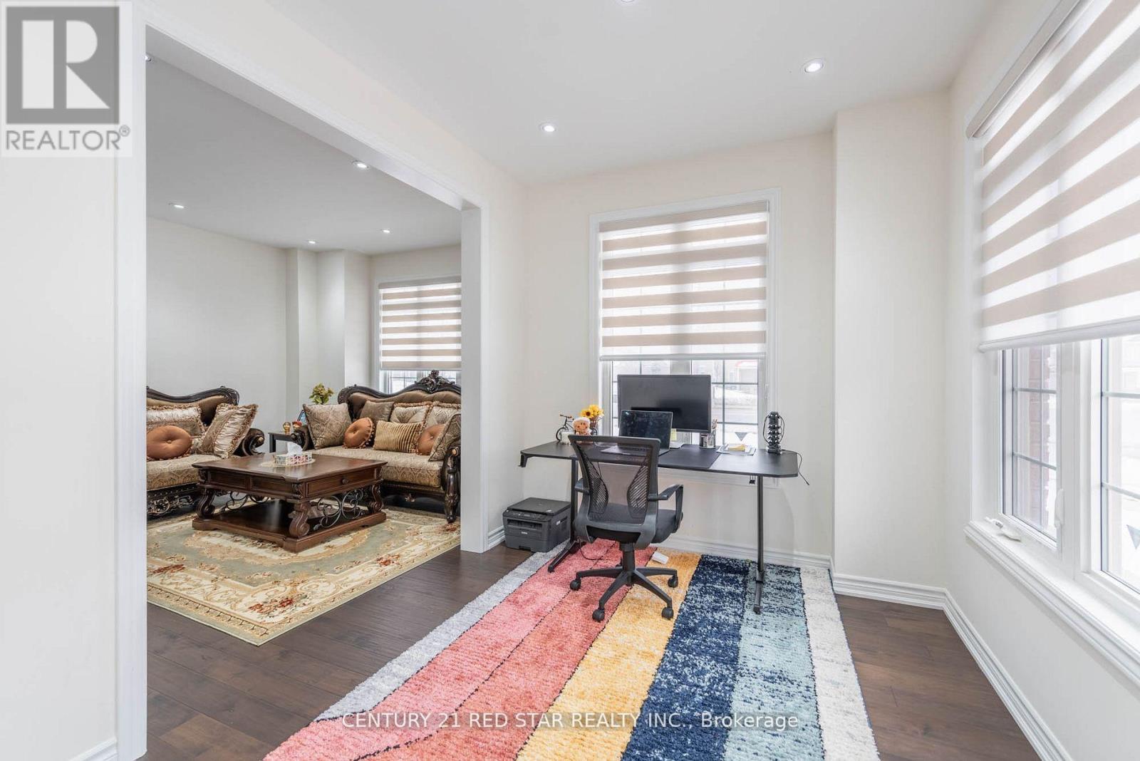 1 Goodview Drive, Brampton, Ontario  L6R 4C5 - Photo 5 - W12919132