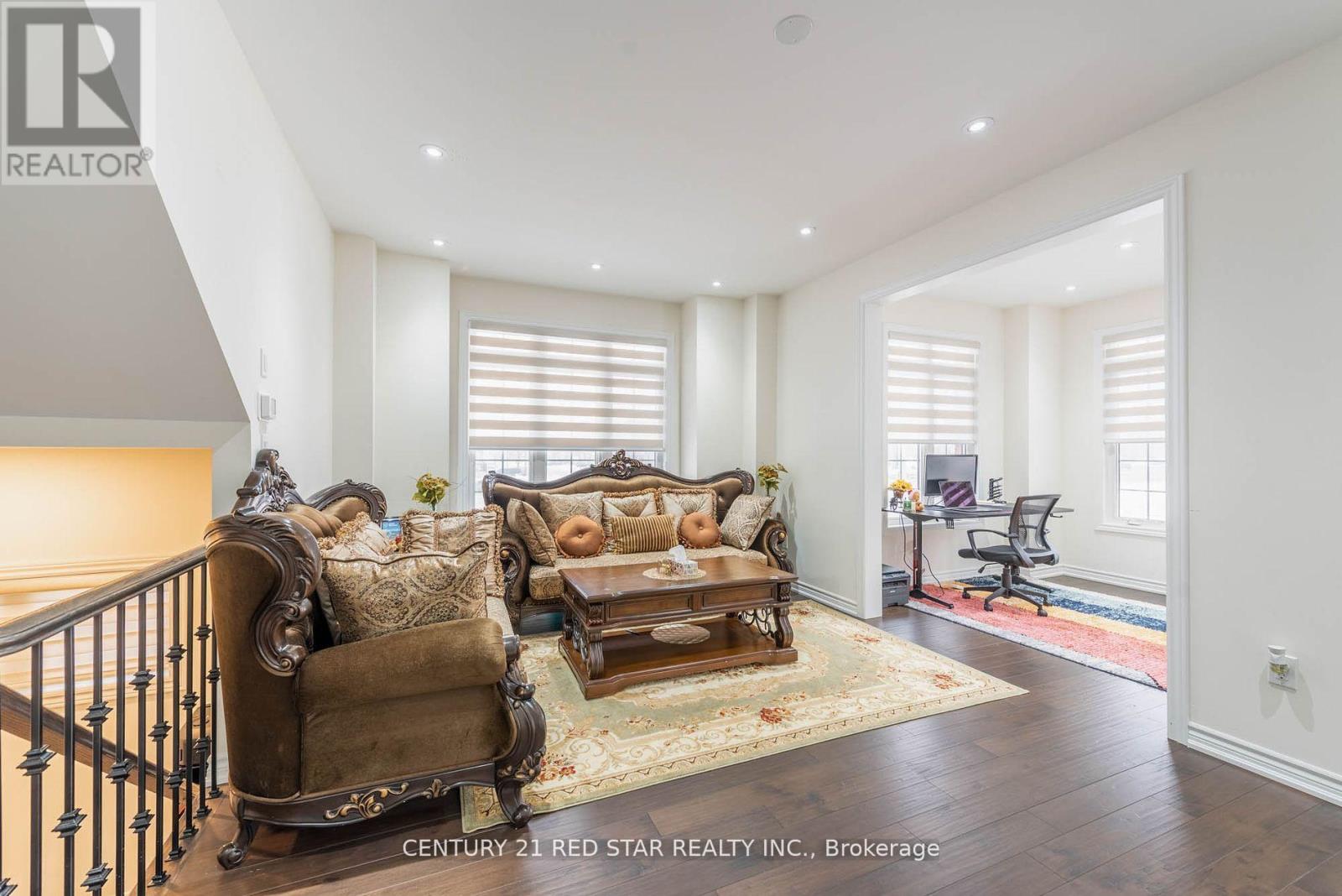 1 Goodview Drive, Brampton, Ontario  L6R 4C5 - Photo 7 - W12919132