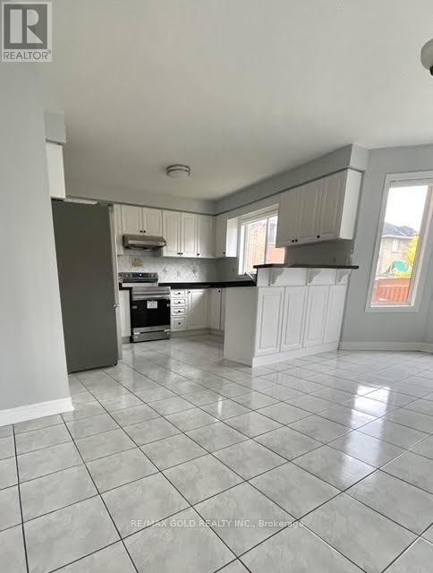 Upper - 25 Giza Crescent, Brampton, Ontario  L6R 2R2 - Photo 11 - W12919188