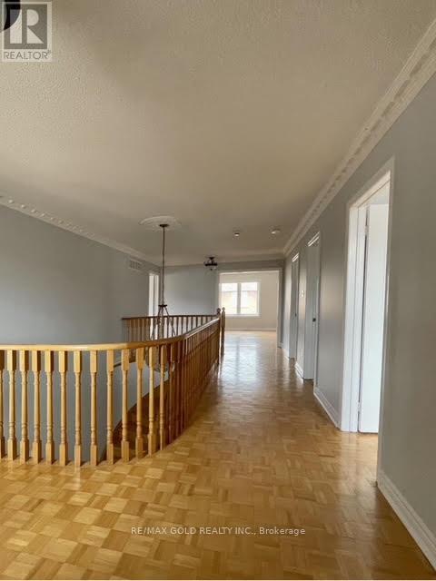 Upper - 25 Giza Crescent, Brampton, Ontario  L6R 2R2 - Photo 2 - W12919188