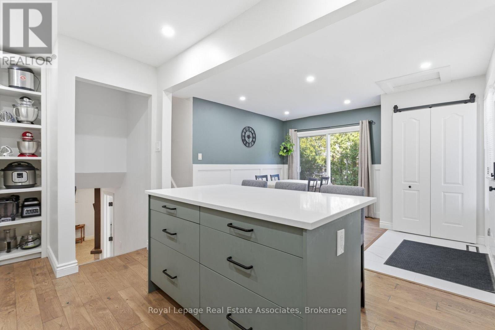 2333 Melissa Crescent, Burlington, Ontario  L7P 3T5 - Photo 14 - W12919200