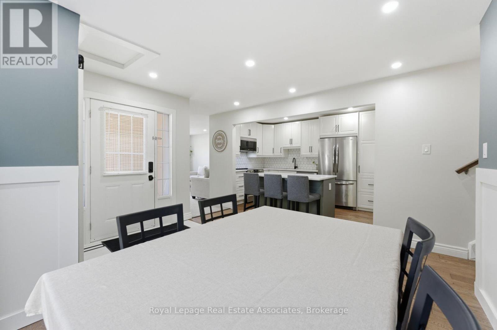 2333 Melissa Crescent, Burlington, Ontario  L7P 3T5 - Photo 16 - W12919200