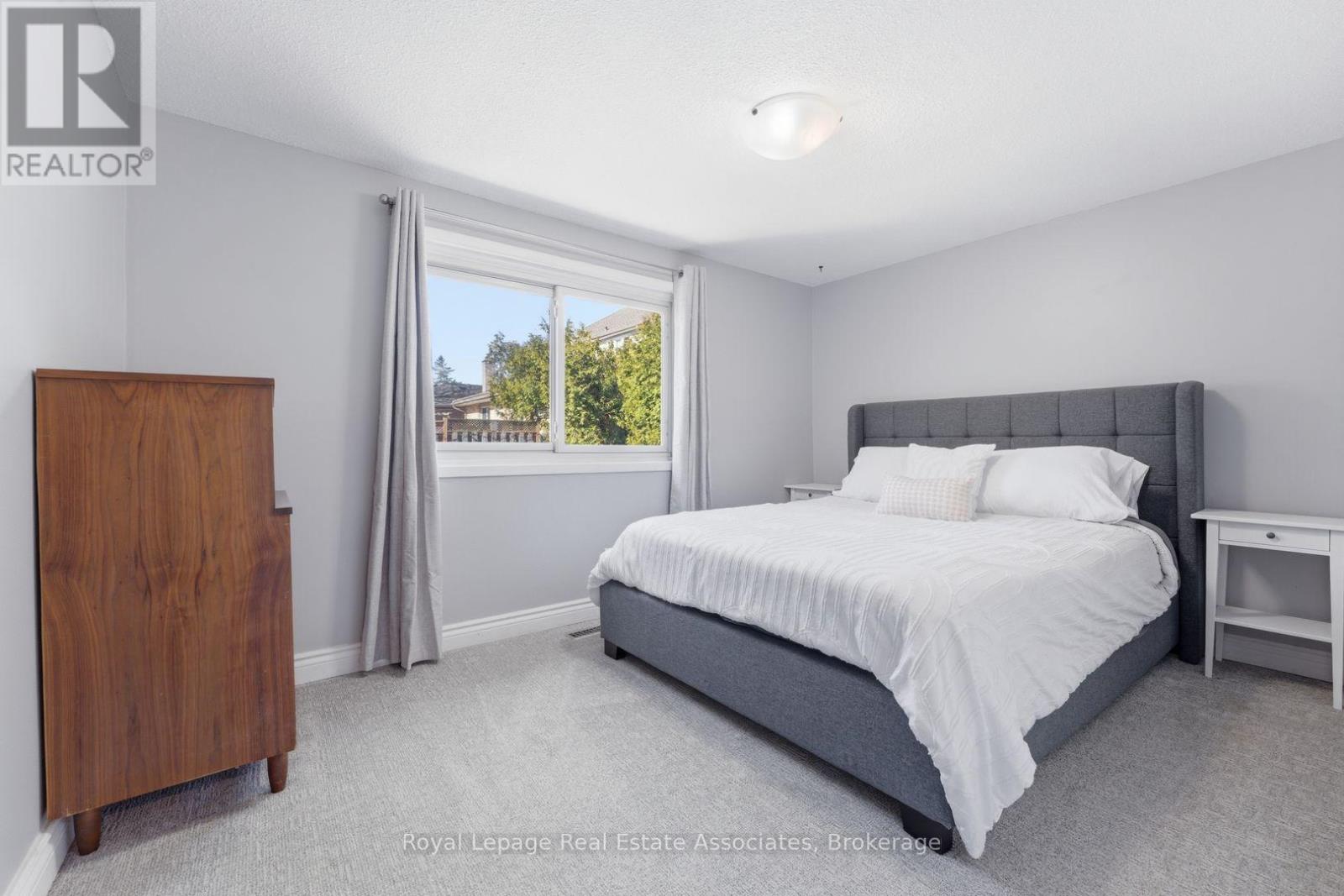 2333 Melissa Crescent, Burlington, Ontario  L7P 3T5 - Photo 17 - W12919200