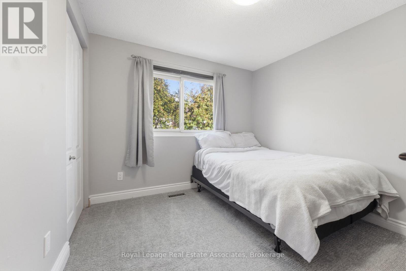 2333 Melissa Crescent, Burlington, Ontario  L7P 3T5 - Photo 19 - W12919200