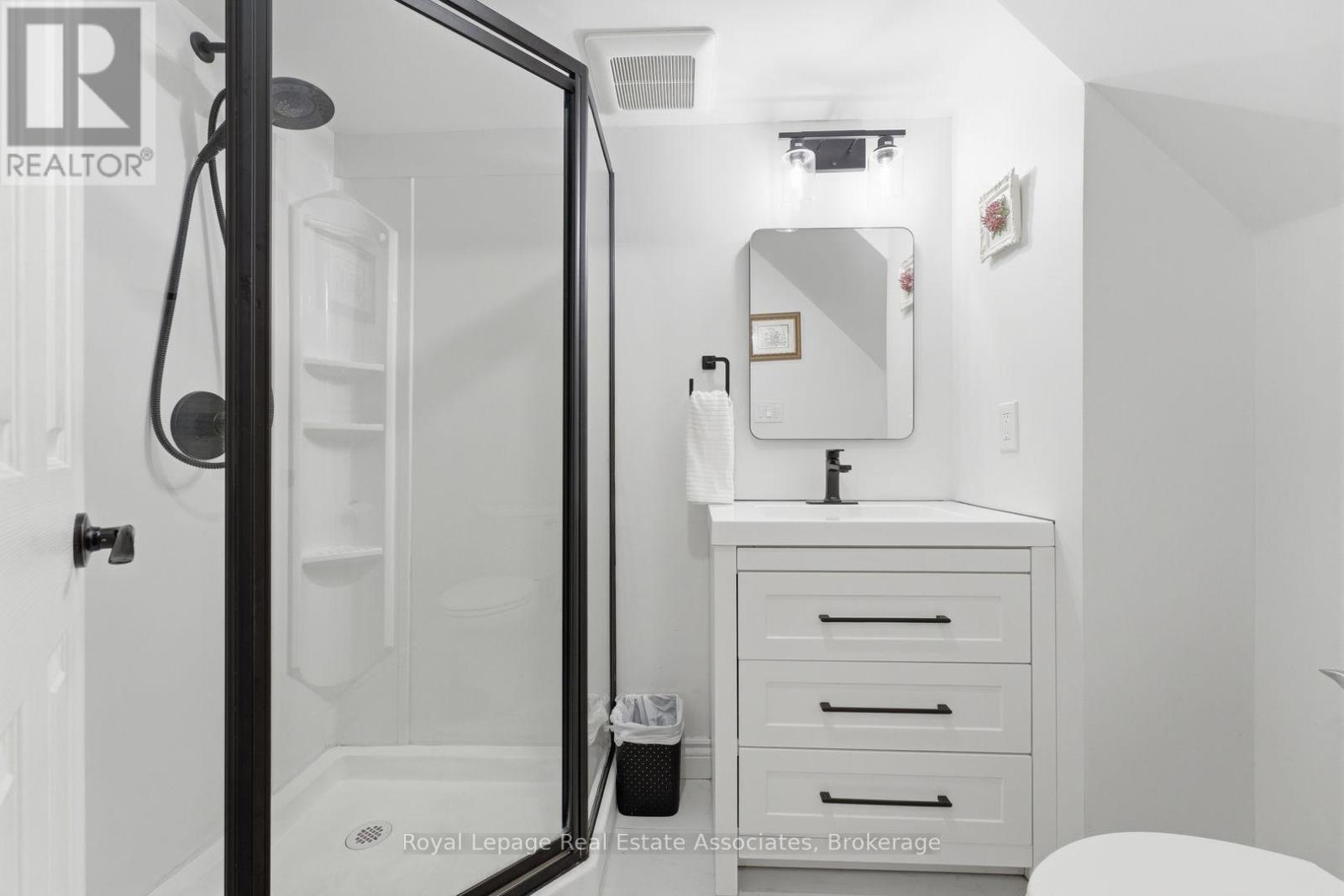 2333 Melissa Crescent, Burlington, Ontario  L7P 3T5 - Photo 26 - W12919200