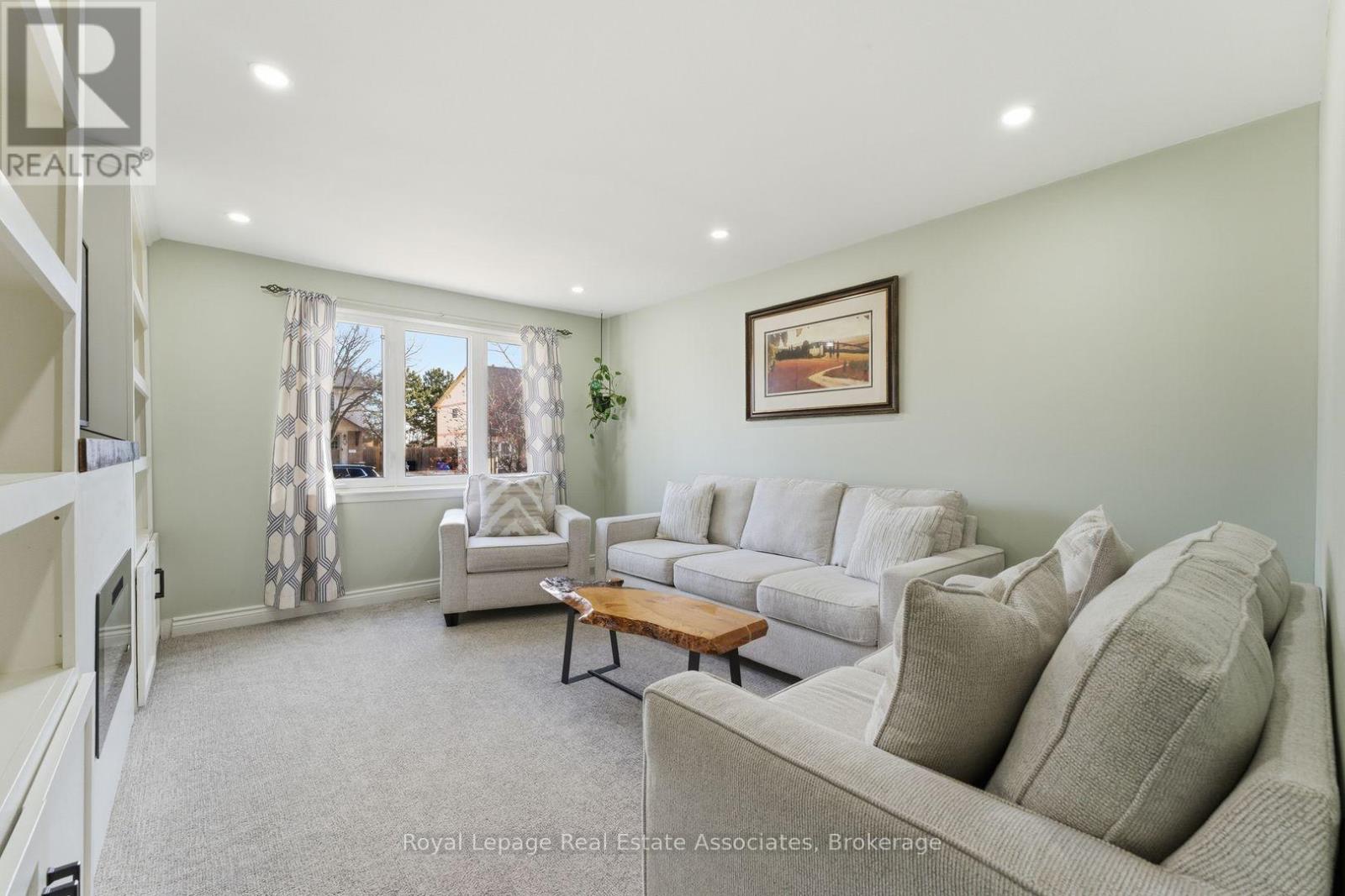 2333 Melissa Crescent, Burlington, Ontario  L7P 3T5 - Photo 4 - W12919200