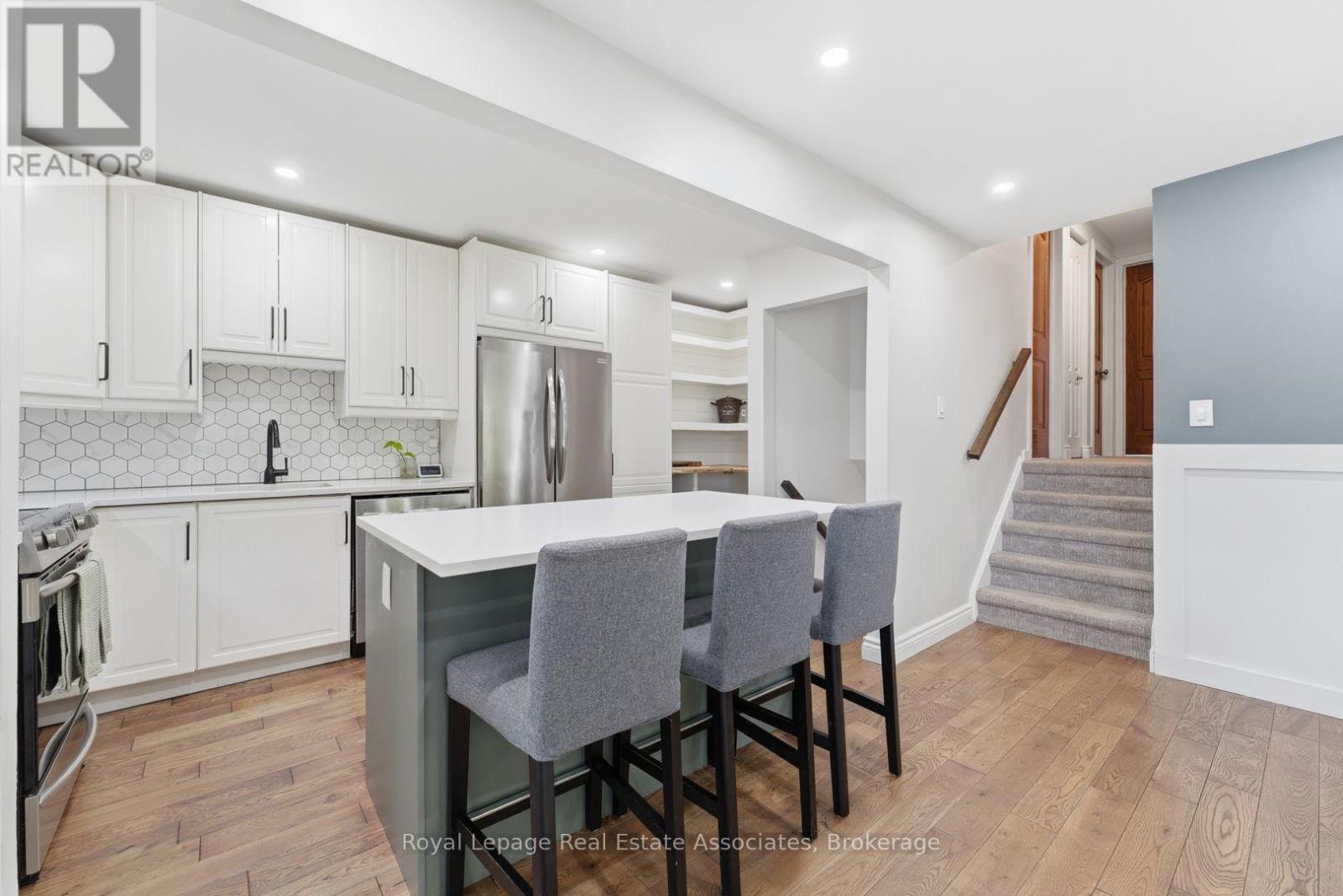 2333 Melissa Crescent, Burlington, Ontario  L7P 3T5 - Photo 6 - W12919200