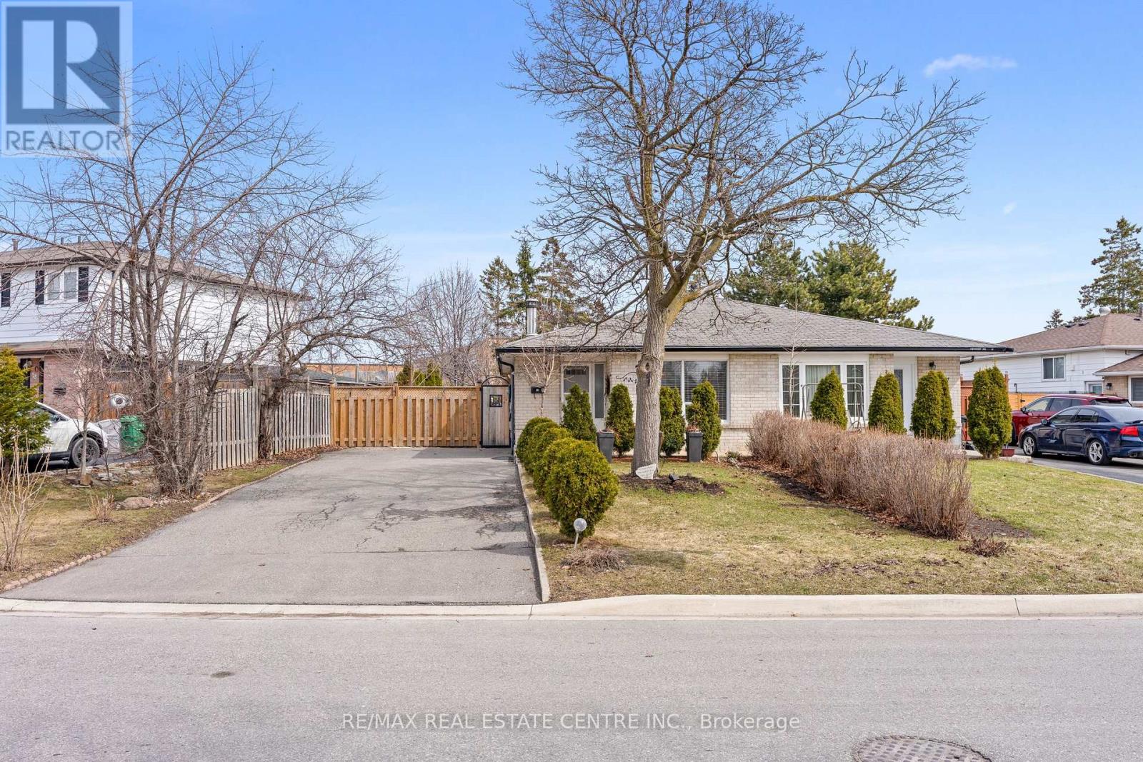25 JUNIPER CRESCENT, Brampton, Ontario