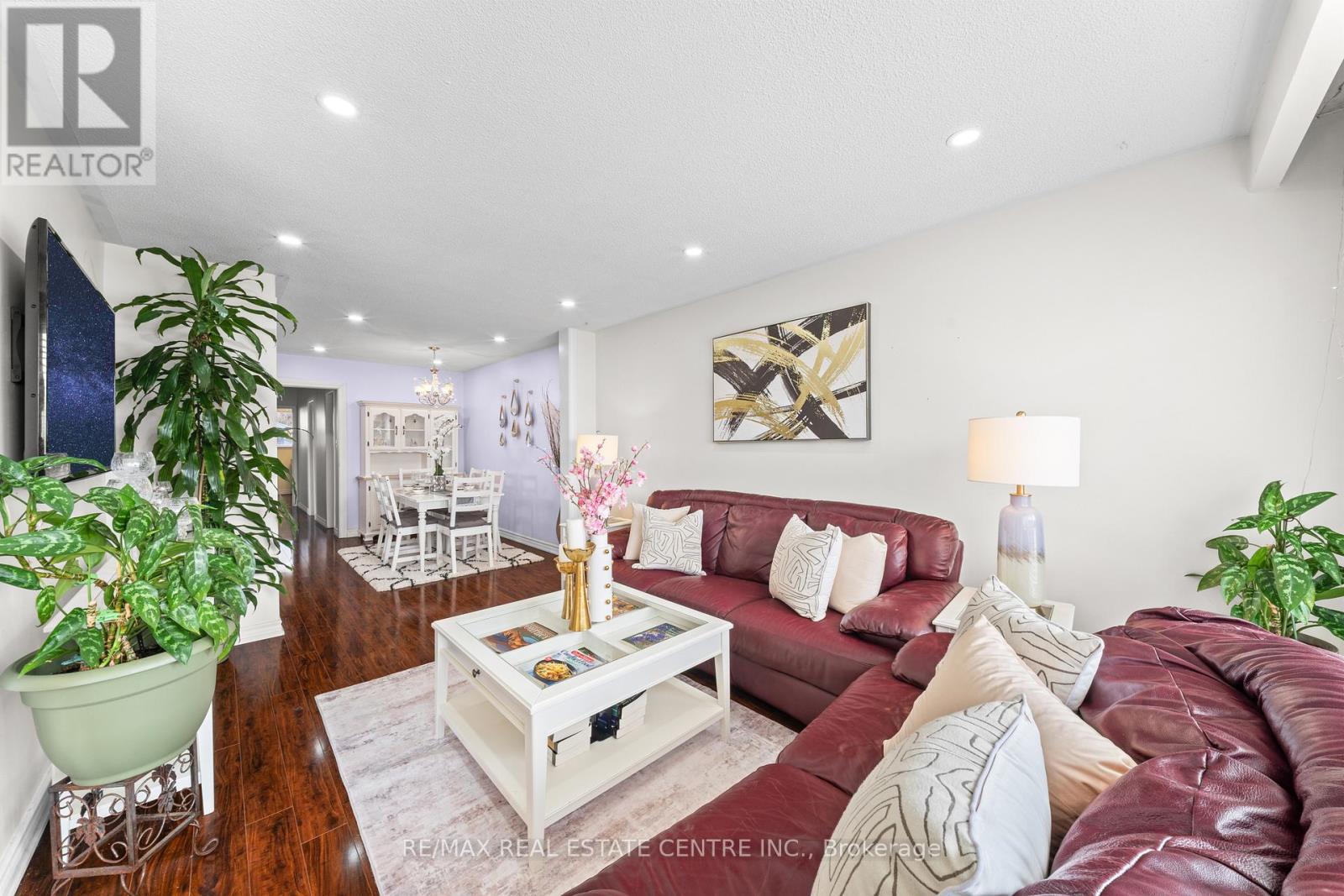 25 Juniper Crescent, Brampton, Ontario  L6S 1J9 - Photo 11 - W12919228