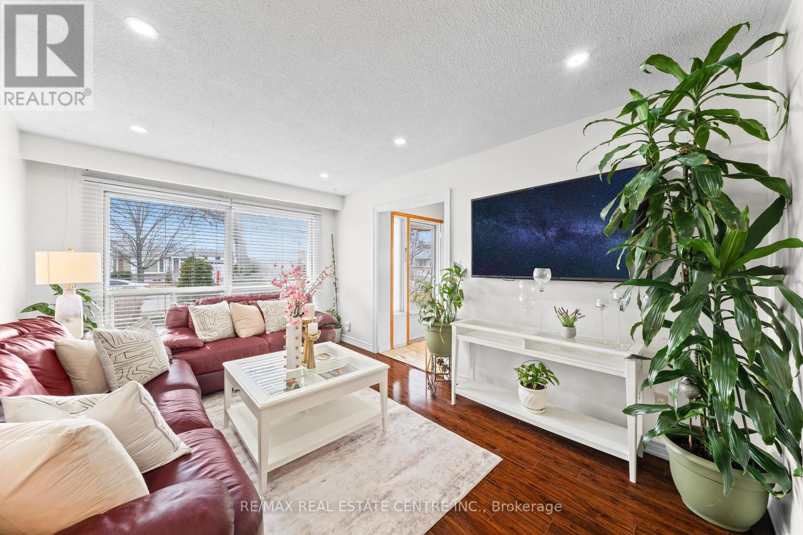 25 Juniper Crescent, Brampton, Ontario  L6S 1J9 - Photo 13 - W12919228