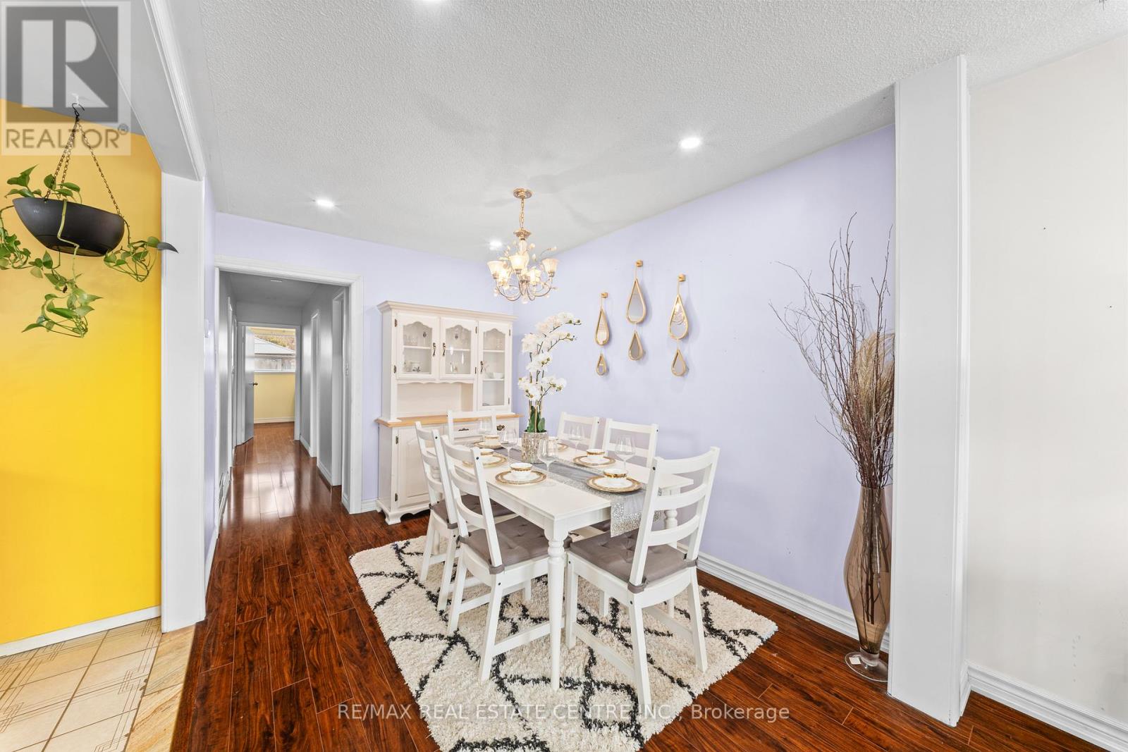 25 Juniper Crescent, Brampton, Ontario  L6S 1J9 - Photo 15 - W12919228