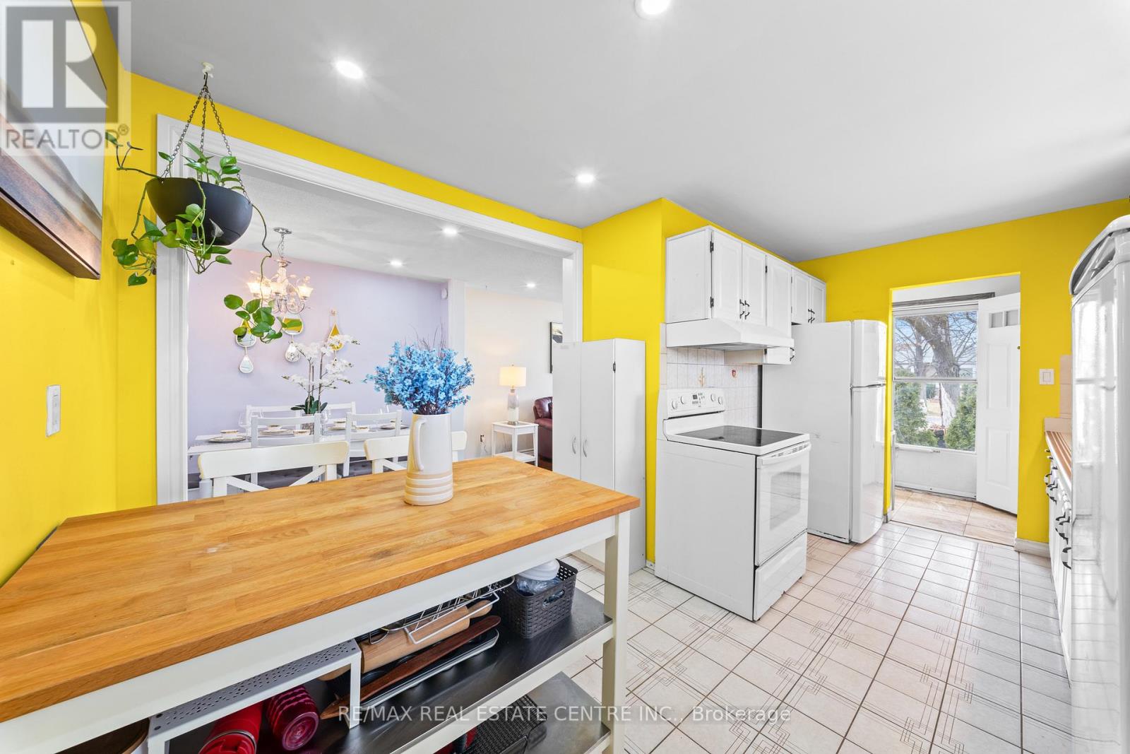 25 Juniper Crescent, Brampton, Ontario  L6S 1J9 - Photo 19 - W12919228