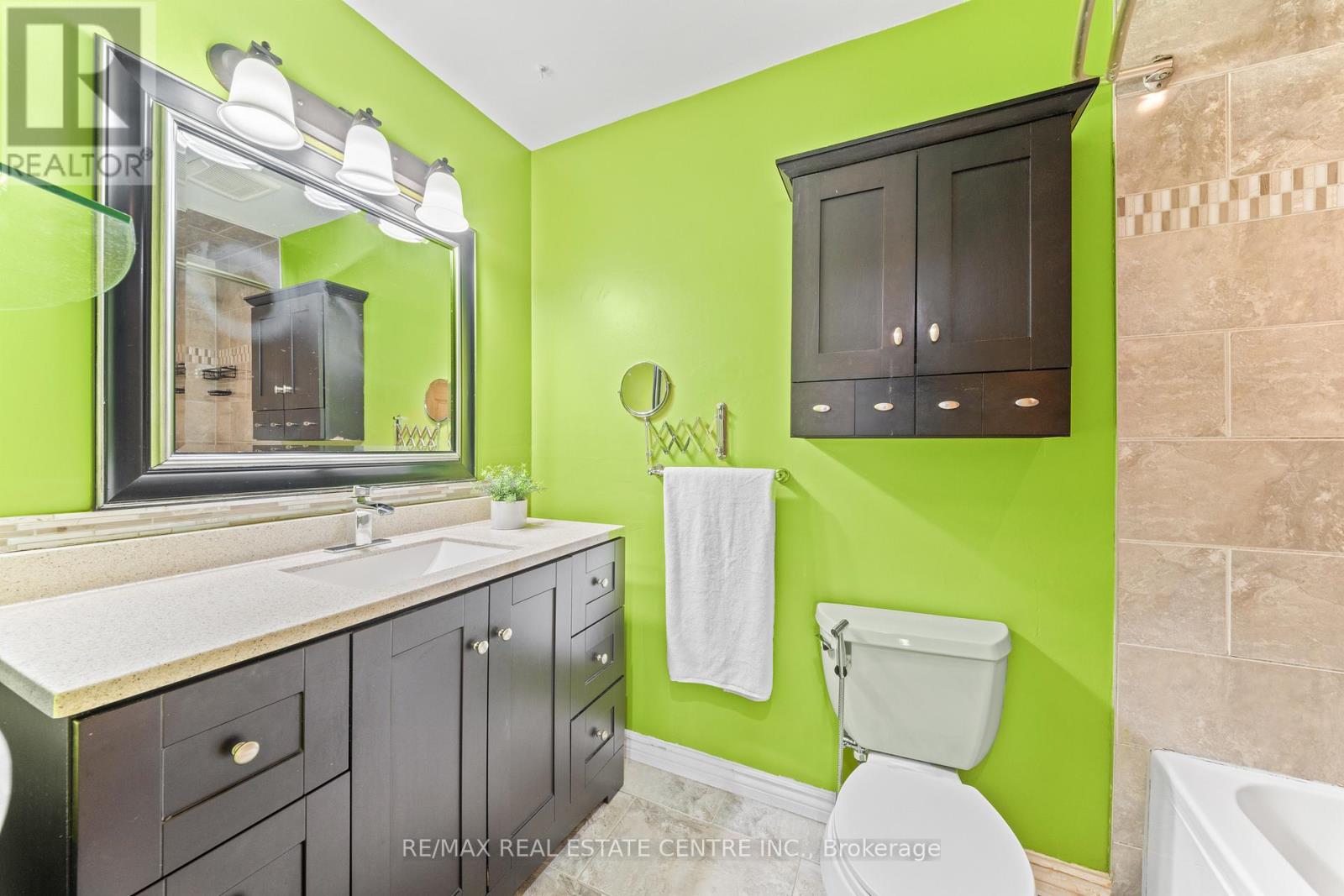 25 Juniper Crescent, Brampton, Ontario  L6S 1J9 - Photo 26 - W12919228