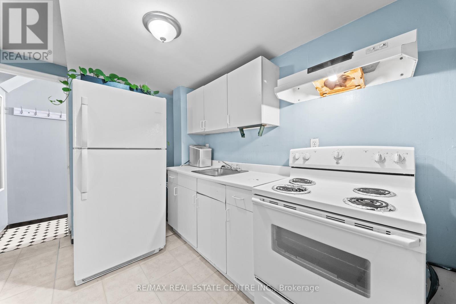 25 Juniper Crescent, Brampton, Ontario  L6S 1J9 - Photo 39 - W12919228