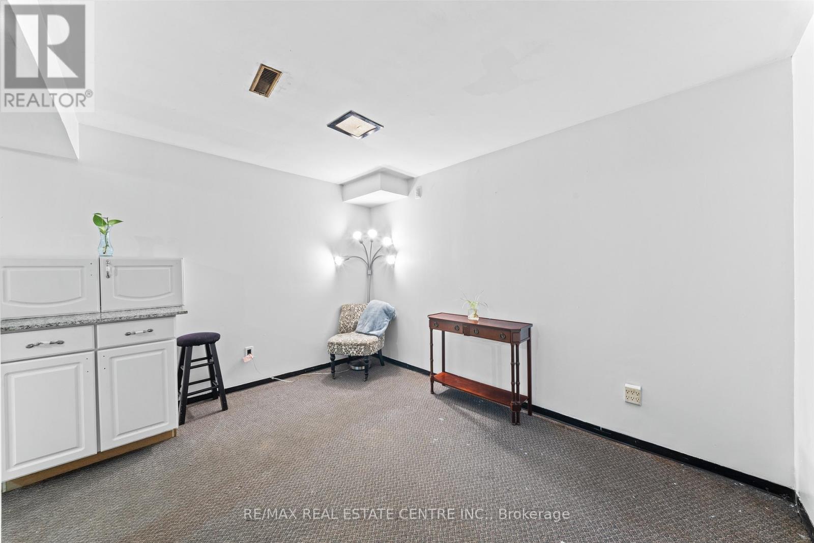 25 Juniper Crescent, Brampton, Ontario  L6S 1J9 - Photo 42 - W12919228