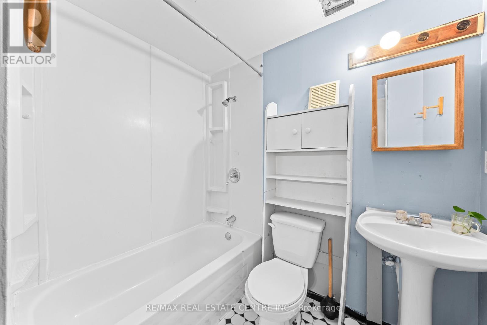 25 Juniper Crescent, Brampton, Ontario  L6S 1J9 - Photo 46 - W12919228