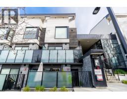 <div class="price">$1,279,000</div> 109 650 E 2nd Street, North Vancouver<br><div style="margin-bottom:8px;"><small>Sutton Group-West Coast Realty</small></div><div class='bed_bath'>3 Bed | 3 Bath</div>