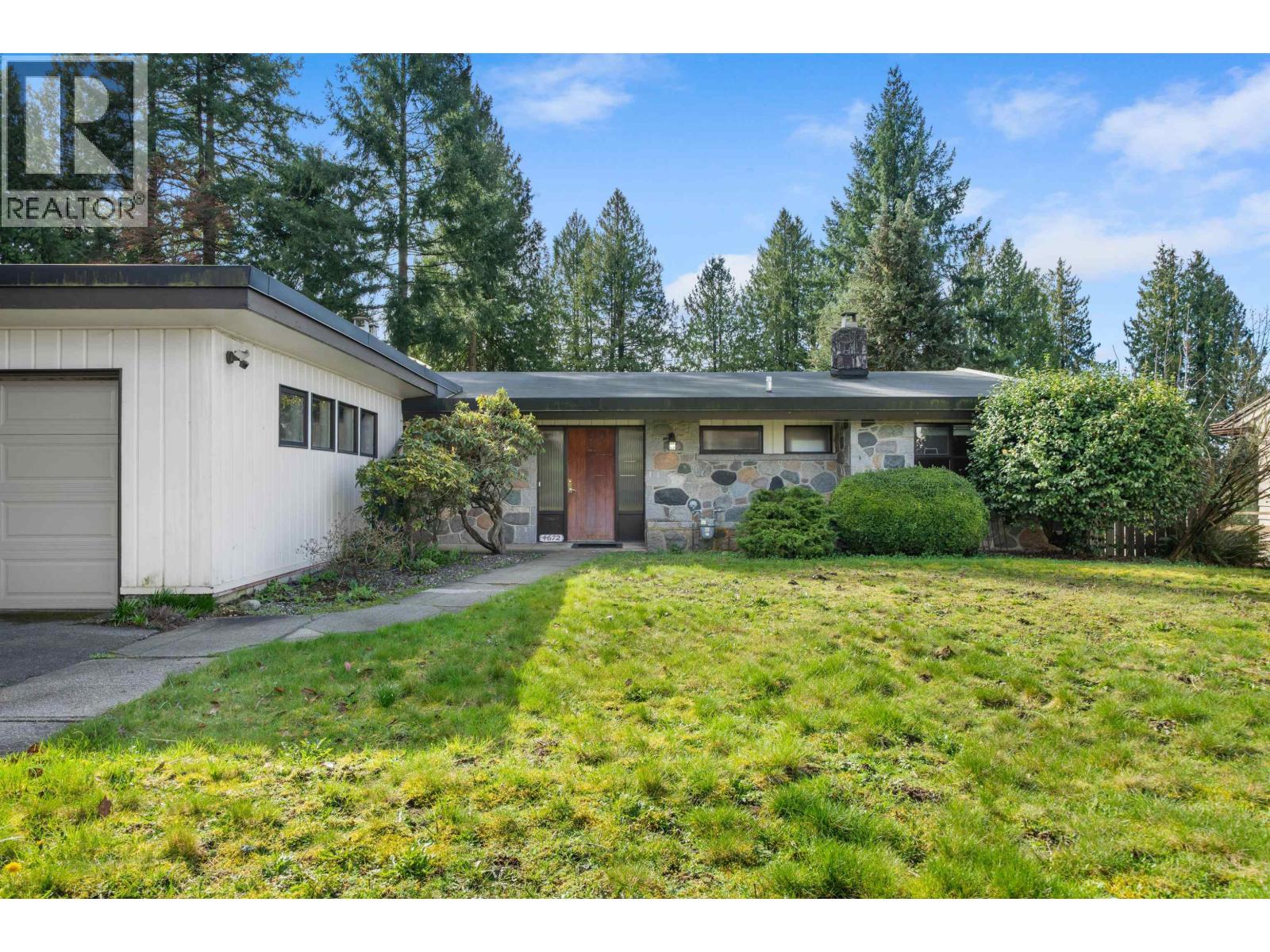 4672 Neville Street, Burnaby, British Columbia V5J 2H1 - Photo 2 - R3102910