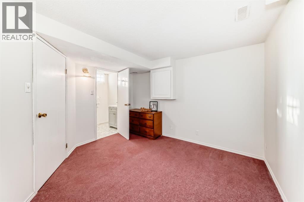 11 Martinridge Place NE, Calgary, Alberta  T3J 3B8 - Photo 44 - A2286197