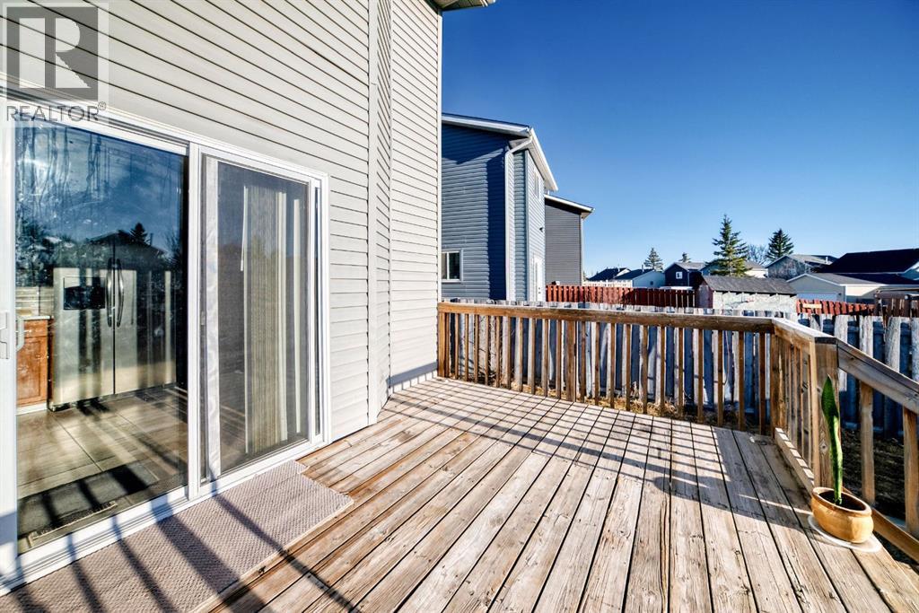 11 Martinridge Place NE, Calgary, Alberta  T3J 3B8 - Photo 15 - A2286197