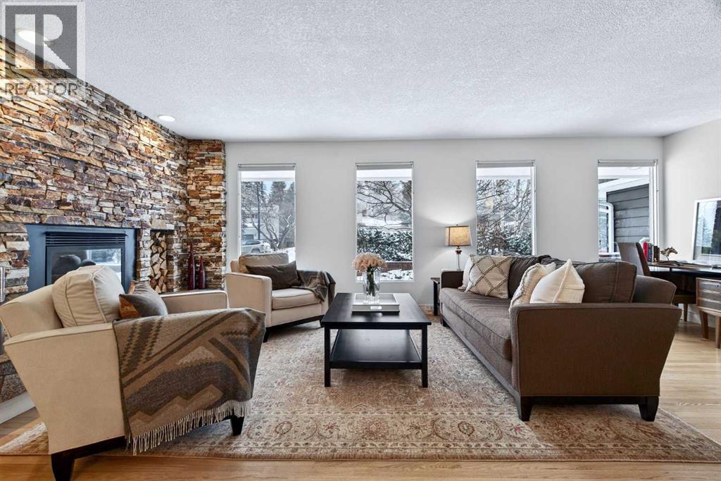 6913 Leaside Drive SW, Calgary, Alberta  T3E 6H6 - Photo 10 - A2286625