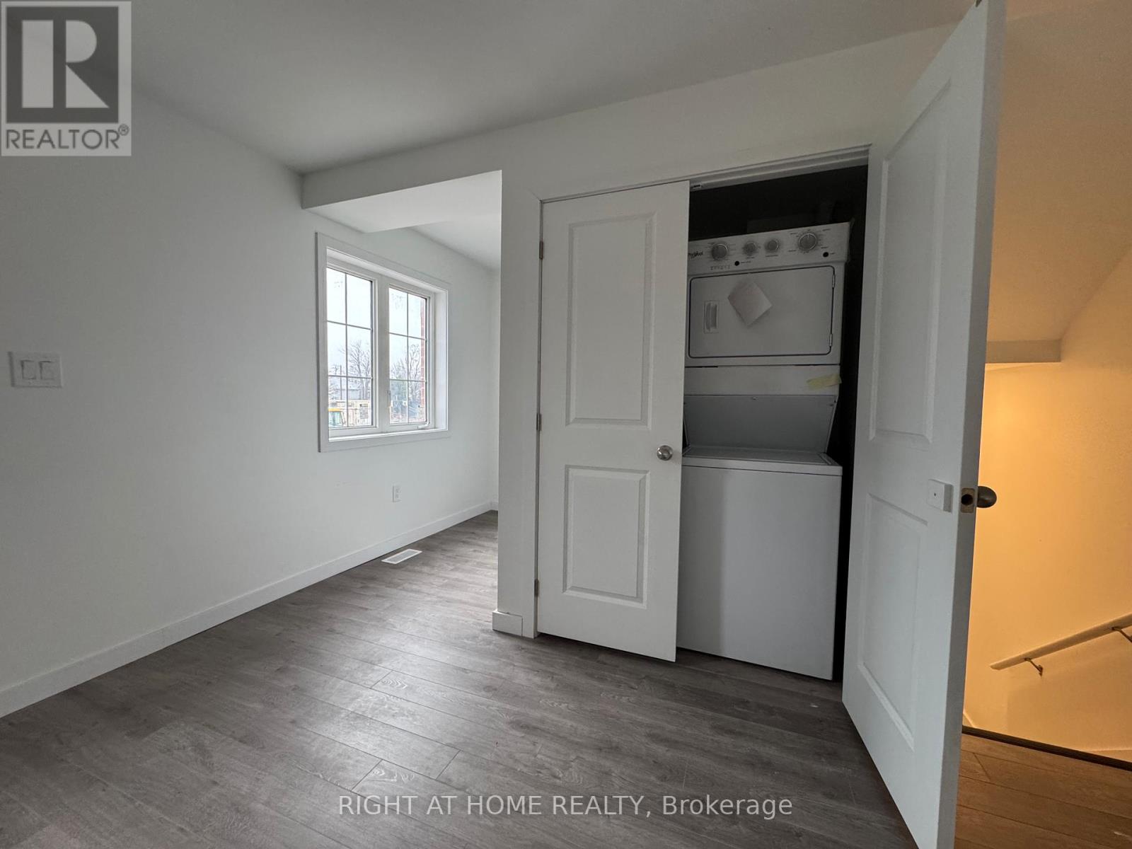 (Main) - 127 Highriver Trail, Welland, Ontario  L3C 0H6 - Photo 10 - X12919154