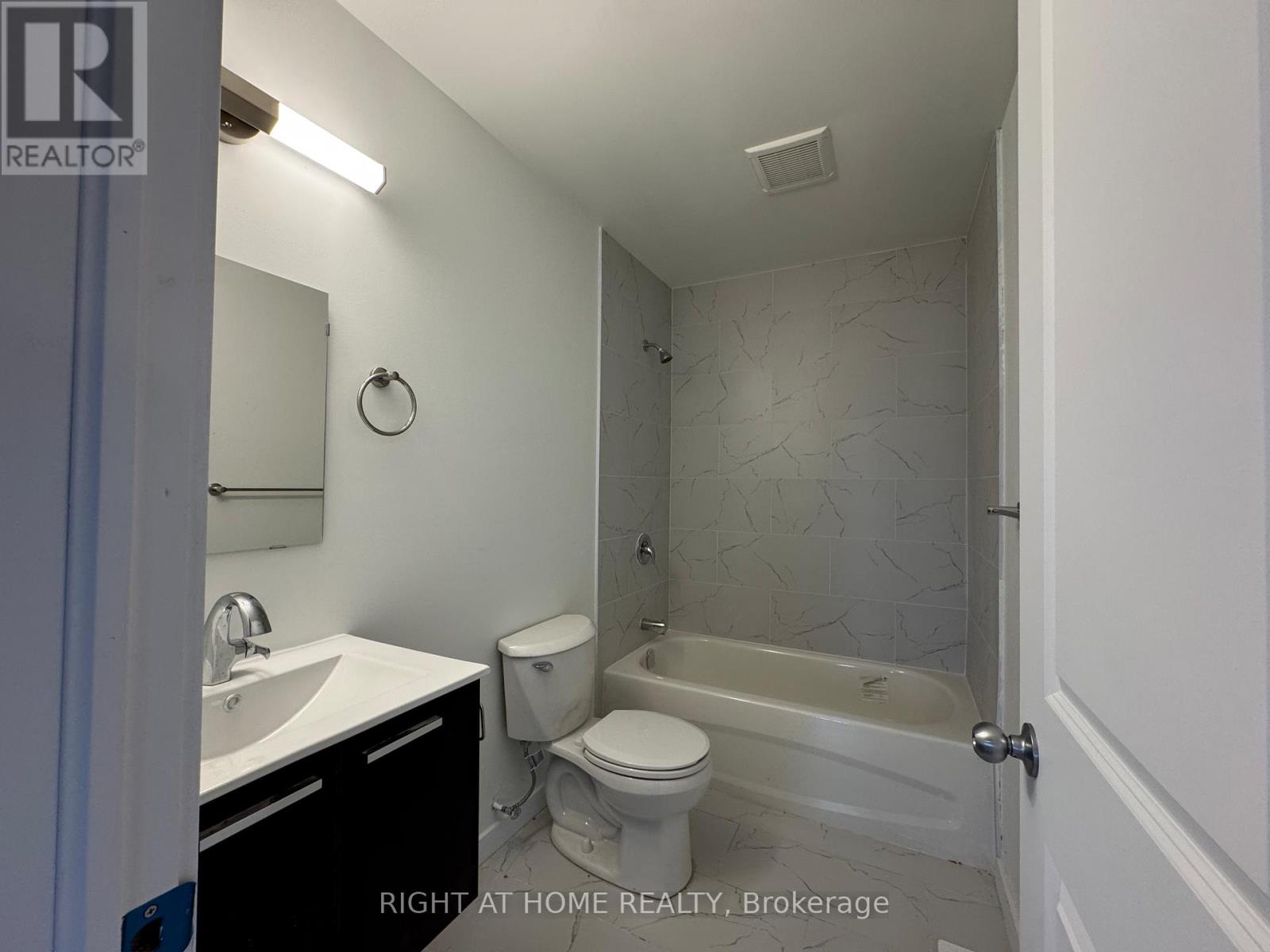 (Main) - 127 Highriver Trail, Welland, Ontario  L3C 0H6 - Photo 13 - X12919154