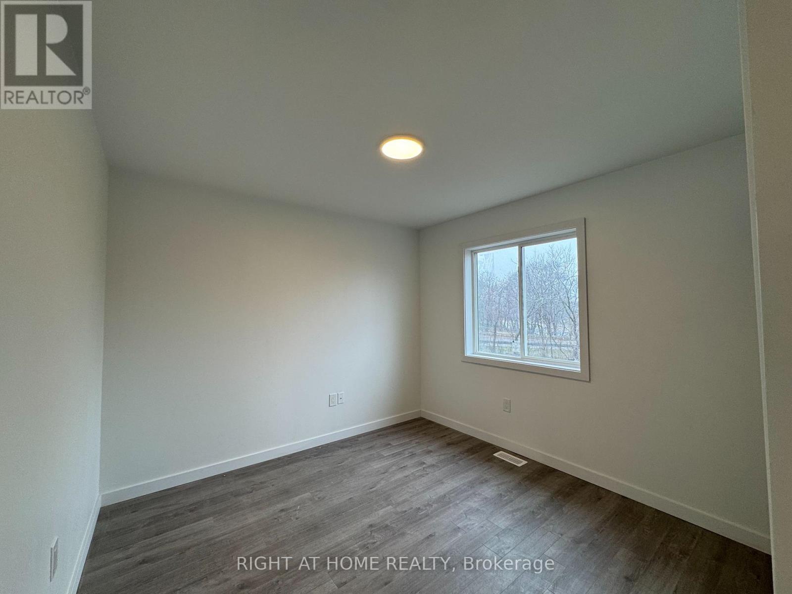 (Main) - 127 Highriver Trail, Welland, Ontario  L3C 0H6 - Photo 18 - X12919154