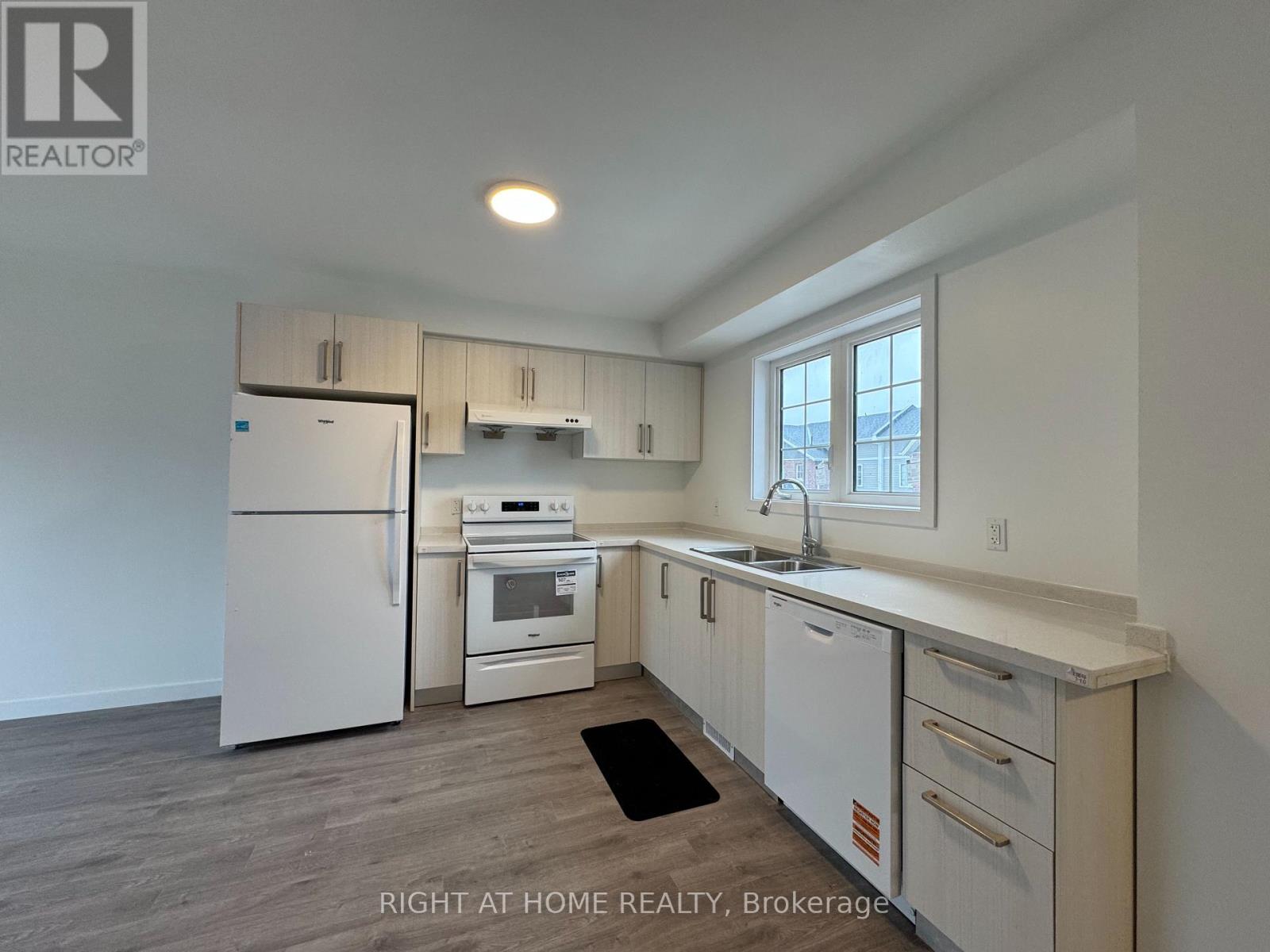 (Main) - 127 Highriver Trail, Welland, Ontario  L3C 0H6 - Photo 7 - X12919154