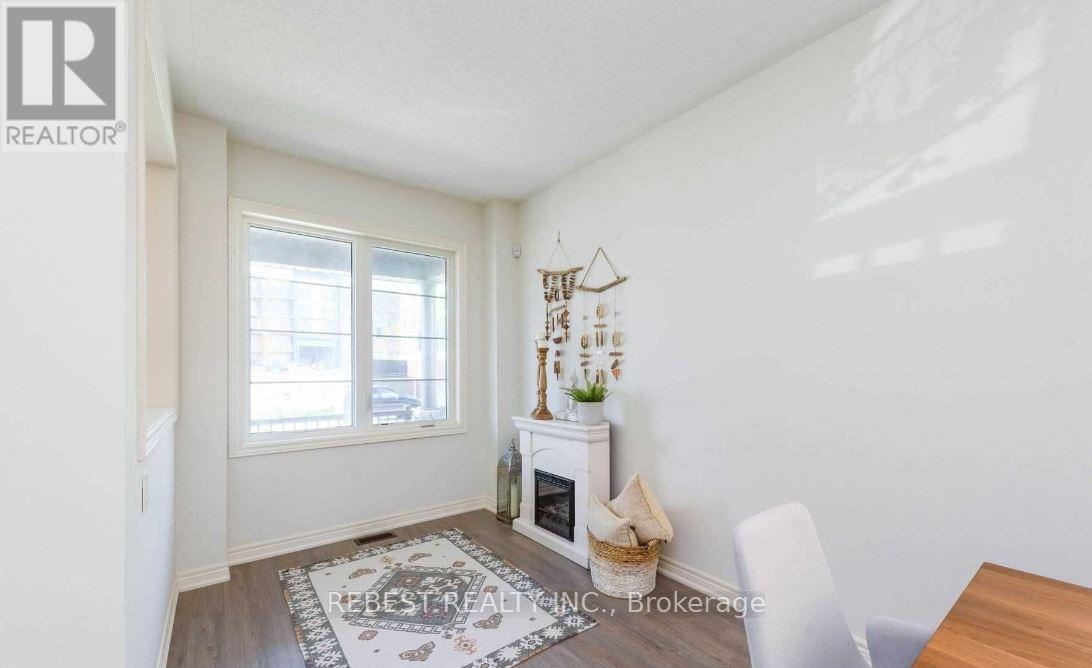 67 Riverwalk Drive, Hamilton, Ontario  L8B 1X3 - Photo 4 - X12919164