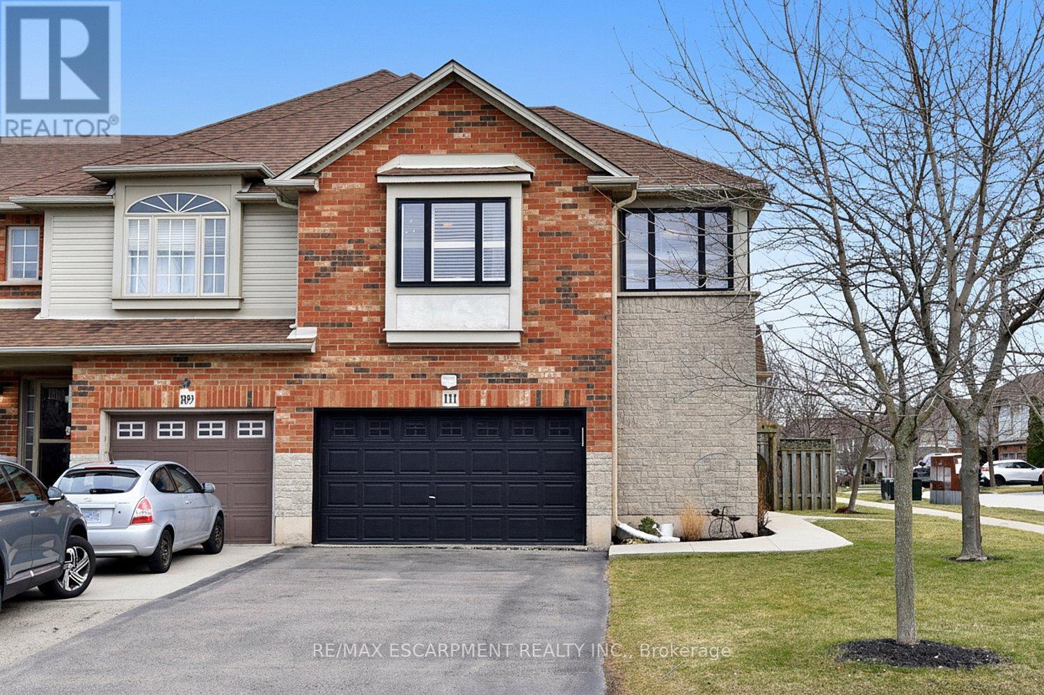 111 MAGNOLIA CRESCENT, Grimsby, Ontario