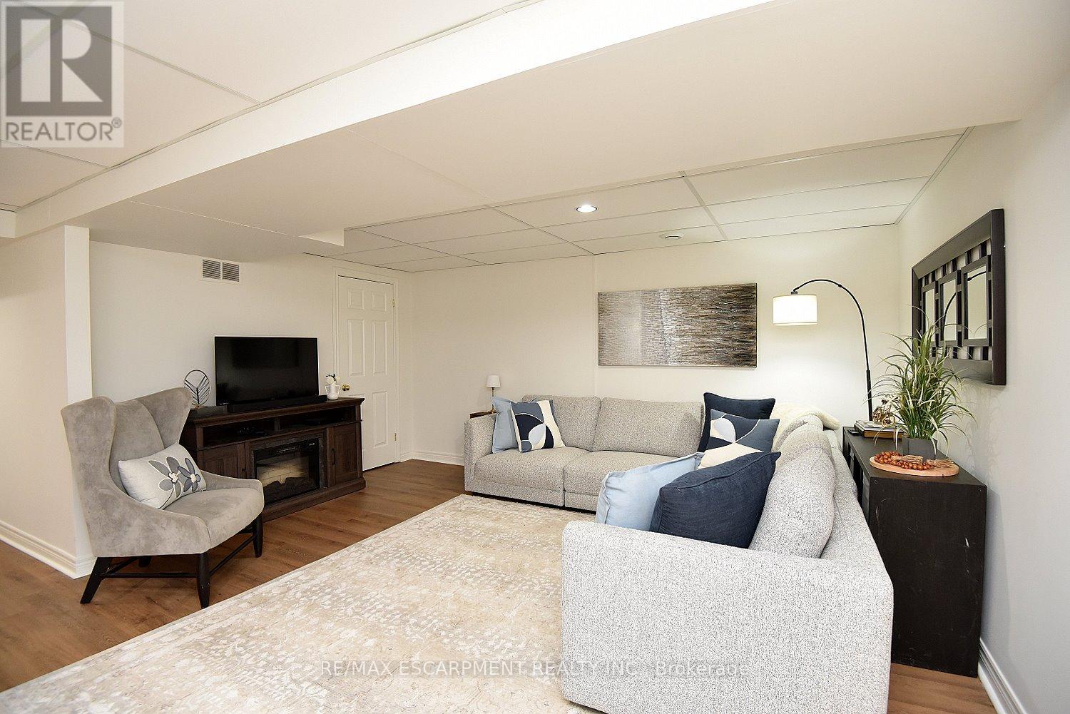 111 Magnolia Crescent, Grimsby, Ontario  L3M 5R5 - Photo 36 - X12919222