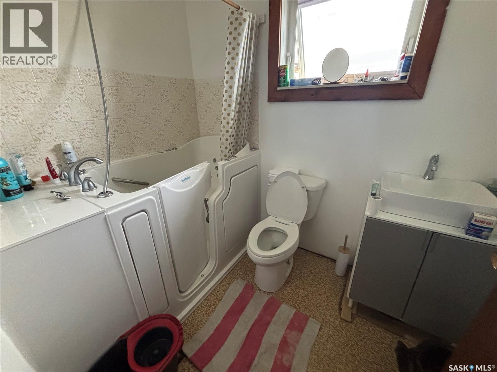 202 Dixon Avenue, Kinistino, Saskatchewan  S0J 1H0 - Photo 12 - SK031206