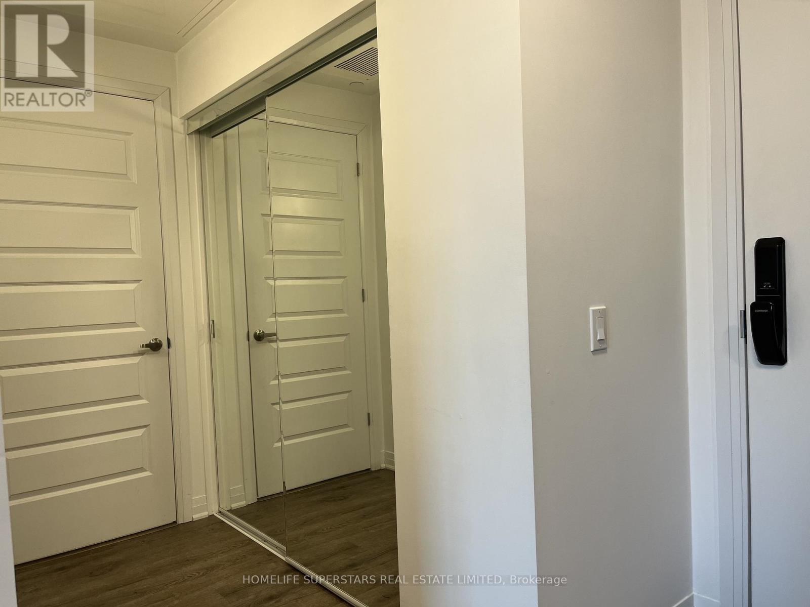 204 - 95 Dundas Street W, Oakville, Ontario  L6M 5N4 - Photo 20 - W12817268