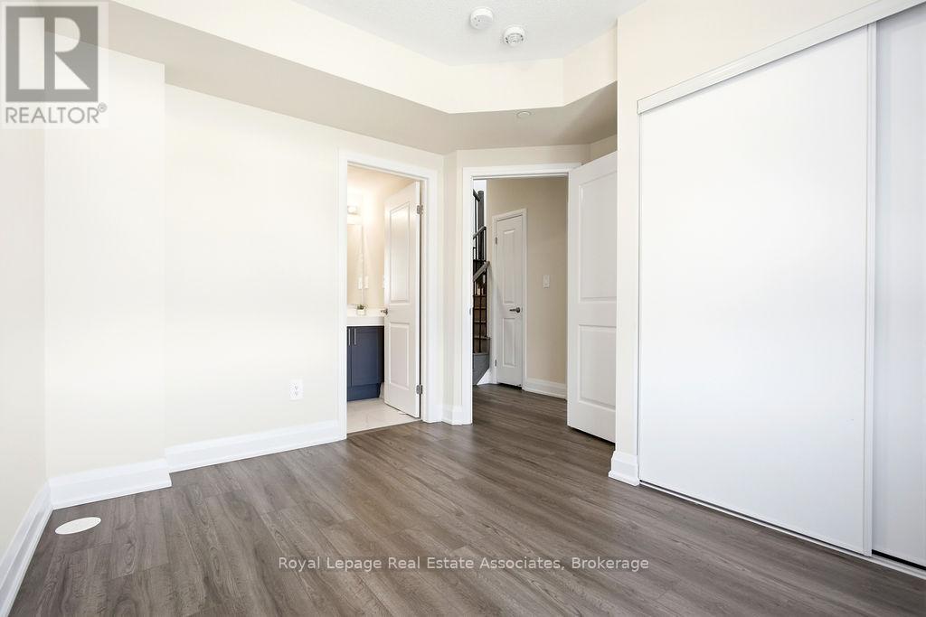 115 - 1569 Rose Way, Milton, Ontario  L9T 7E7 - Photo 9 - W12878058