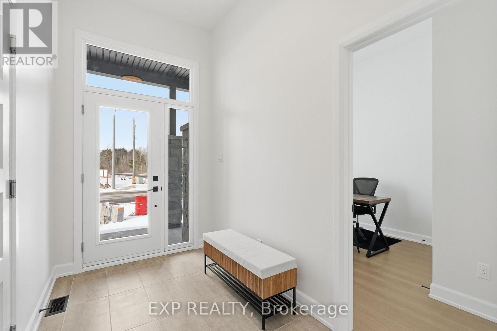 38 Hughes Circle, Casselman, Ontario  K0A 1M0 - Photo 2 - X12788156