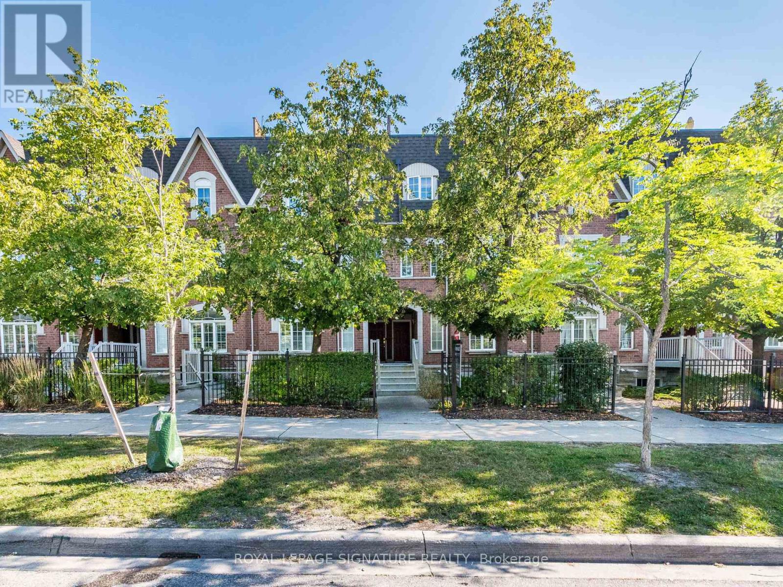 11 - 3055 Elmcreek Road, Mississauga, Ontario  L5B 4J9 - Photo 2 - W12919202