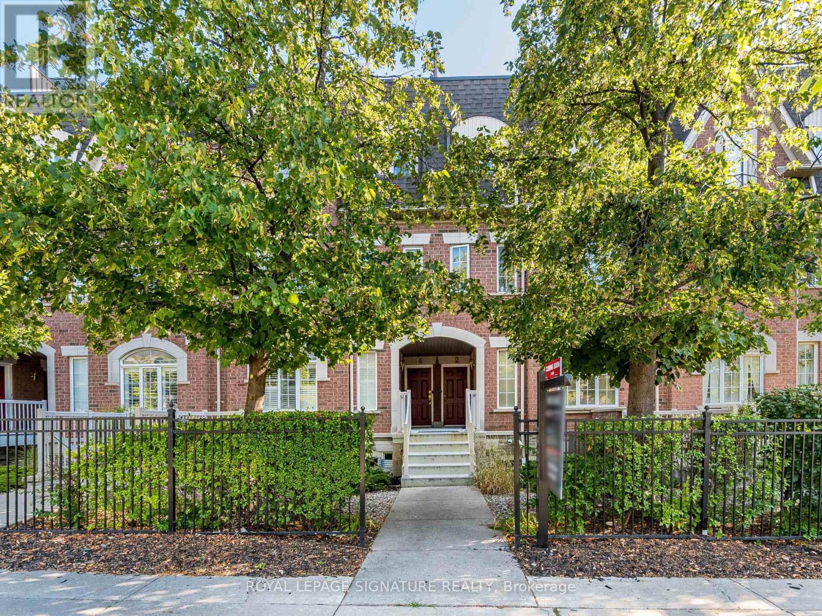 11 - 3055 ELMCREEK ROAD, Mississauga, Ontario