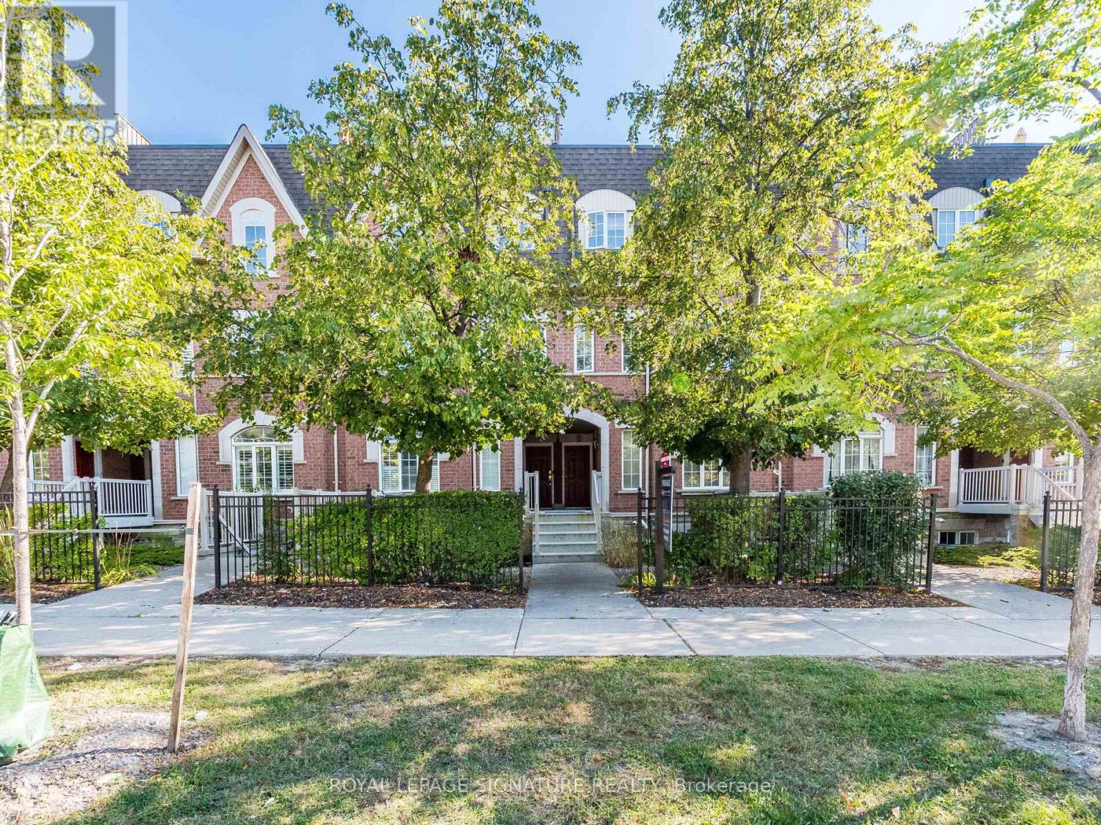 11 - 3055 Elmcreek Road, Mississauga, Ontario  L5B 4J9 - Photo 3 - W12919202