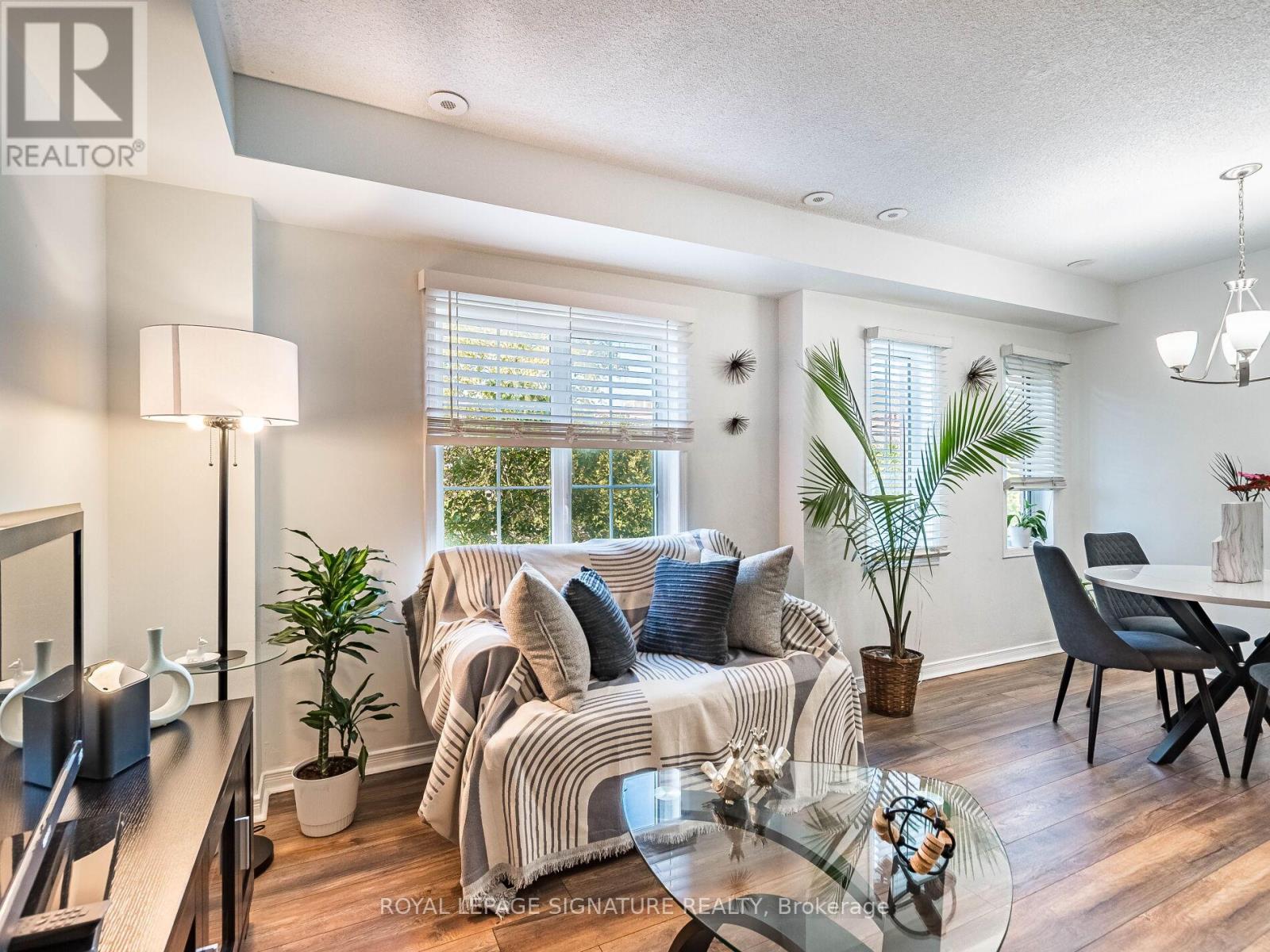 11 - 3055 Elmcreek Road, Mississauga, Ontario  L5B 4J9 - Photo 13 - W12919202