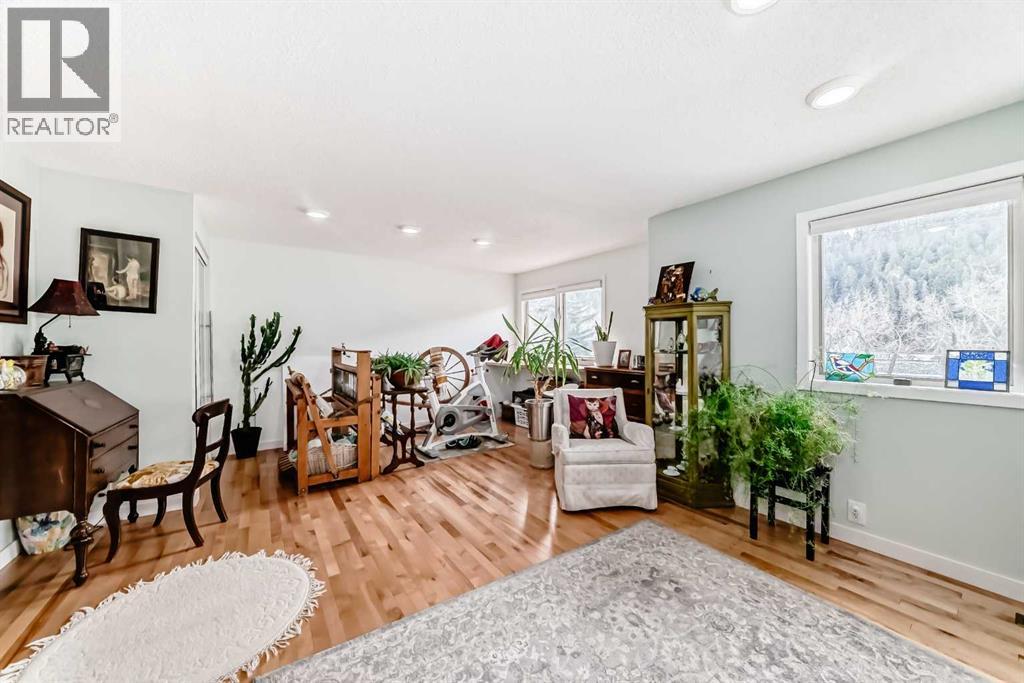 340 Point Mckay Gardens Nw, Calgary, Alberta  T3B 4V8 - Photo 26 - A2293763