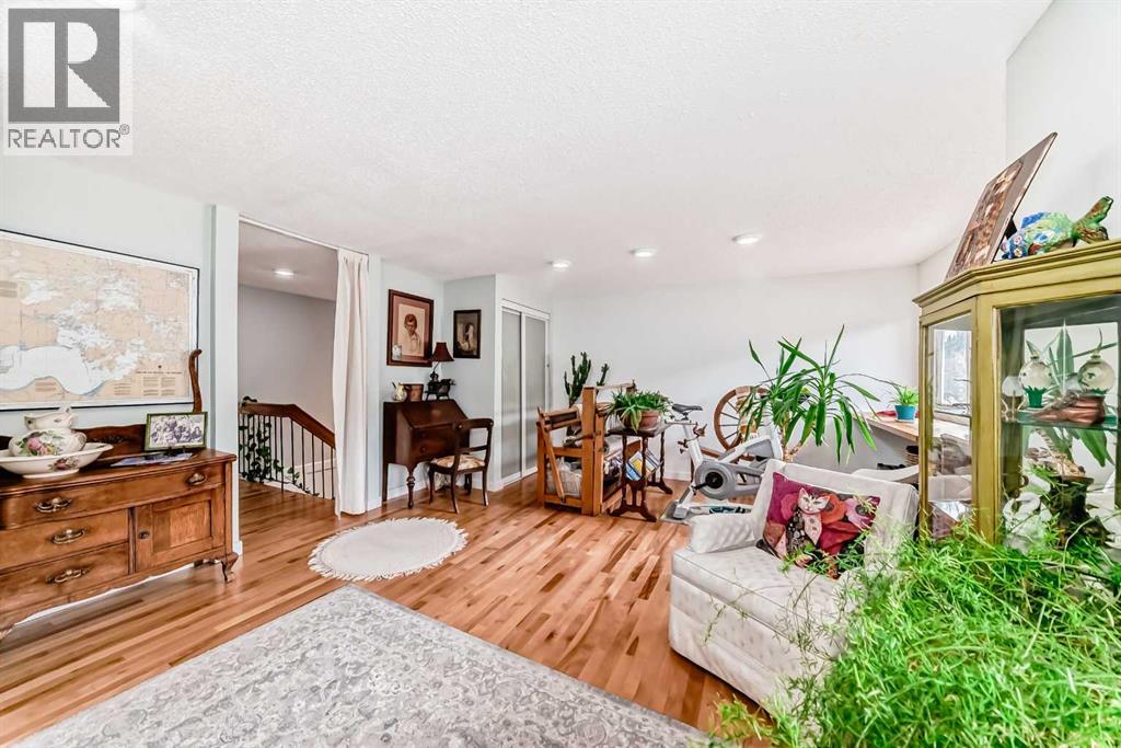 340 Point Mckay Gardens Nw, Calgary, Alberta  T3B 4V8 - Photo 27 - A2293763