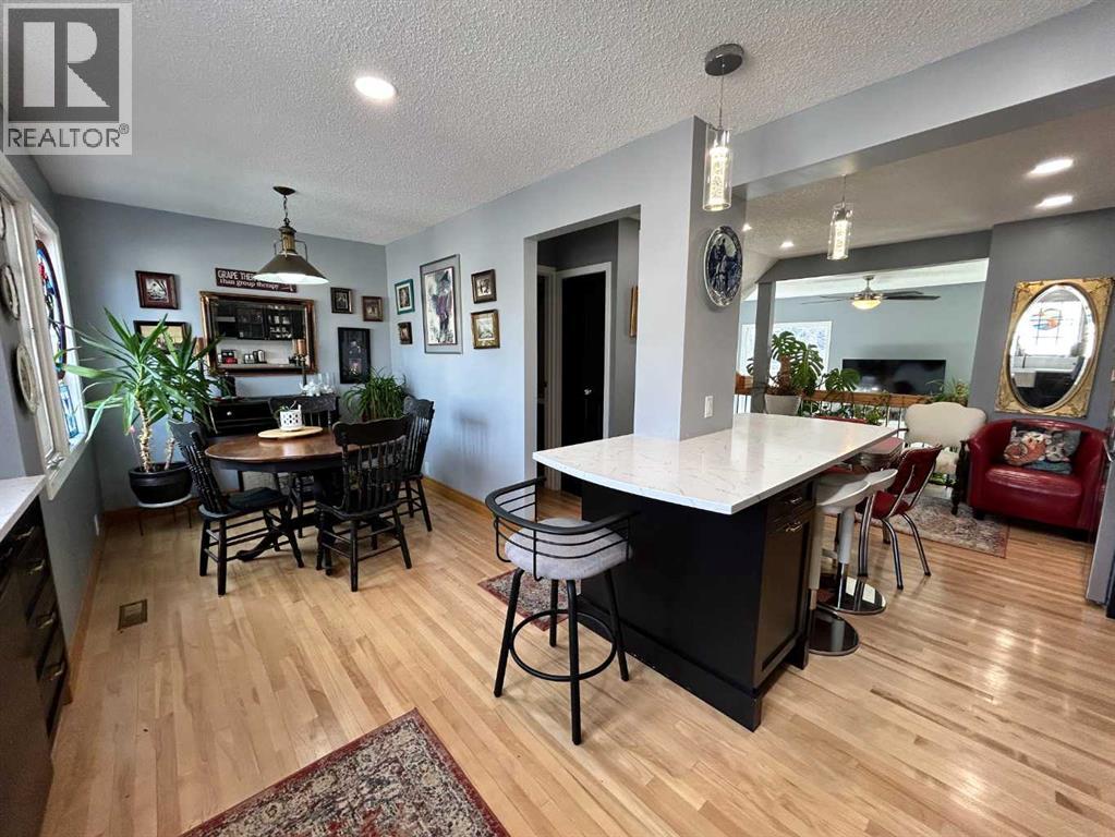 340 Point Mckay Gardens Nw, Calgary, Alberta  T3B 4V8 - Photo 14 - A2293763