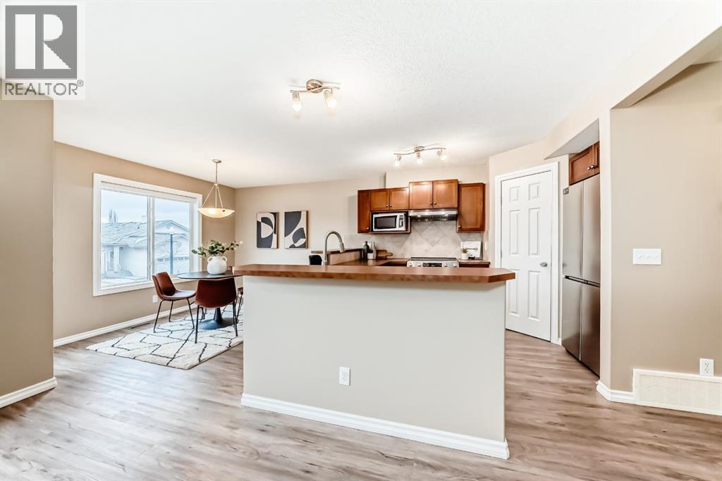 47 Royal Crest Court NW, Calgary, Alberta  T3G 5W3 - Photo 10 - A2295080