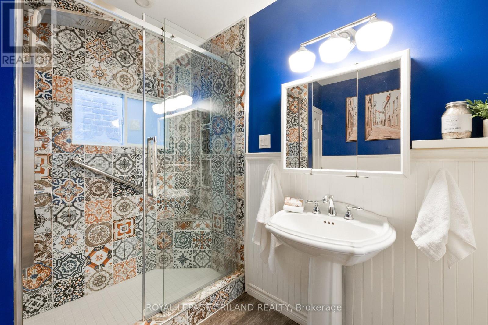 30 Elmwood Place, London South, Ontario  N6J 1J2 - Photo 19 - X12919360