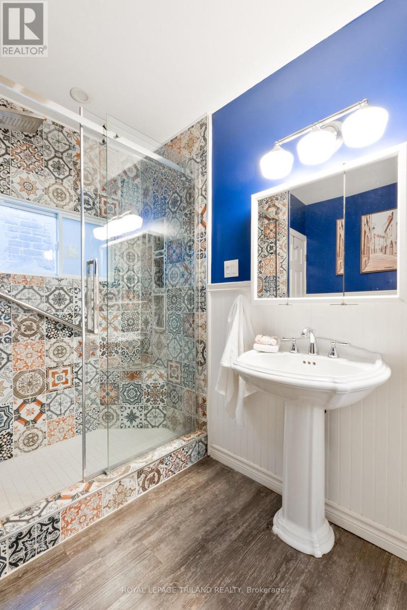 30 Elmwood Place, London South, Ontario  N6J 1J2 - Photo 20 - X12919360