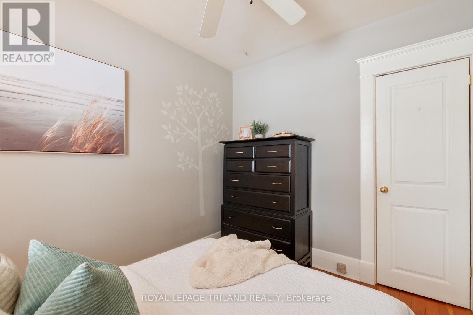 30 Elmwood Place, London South, Ontario  N6J 1J2 - Photo 6 - X12919360