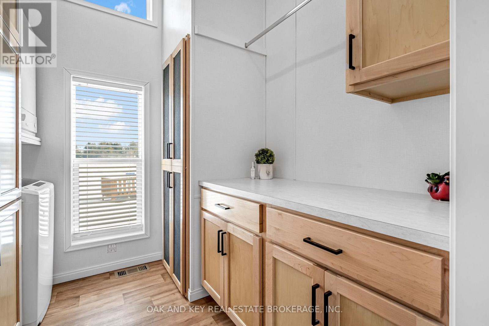 203 - 4838 Switzer Drive, Southwest Middlesex, Ontario  N0L 1A0 - Photo 34 - X12919376